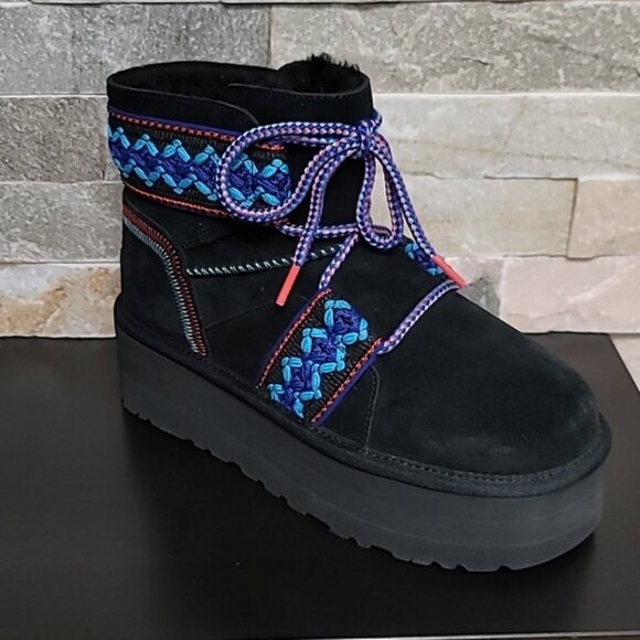 UGG Women's Classic Mini II Braid Platform Boot - Picture 5 of 9